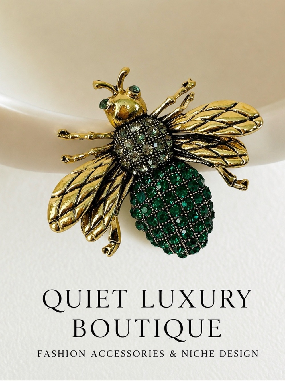 ✨NEW Antique Gold Bee Brooch with Emerald Green Crystal Body